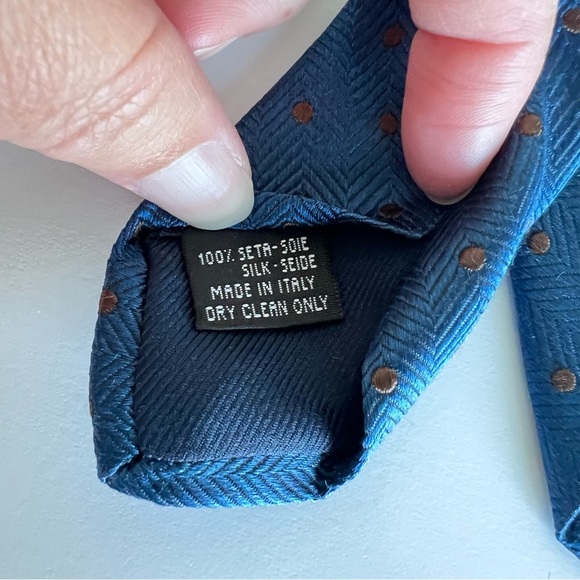 Neiman Marcus Men’s 100% Silk Necktie Made in Italy - Picture 3 of 5